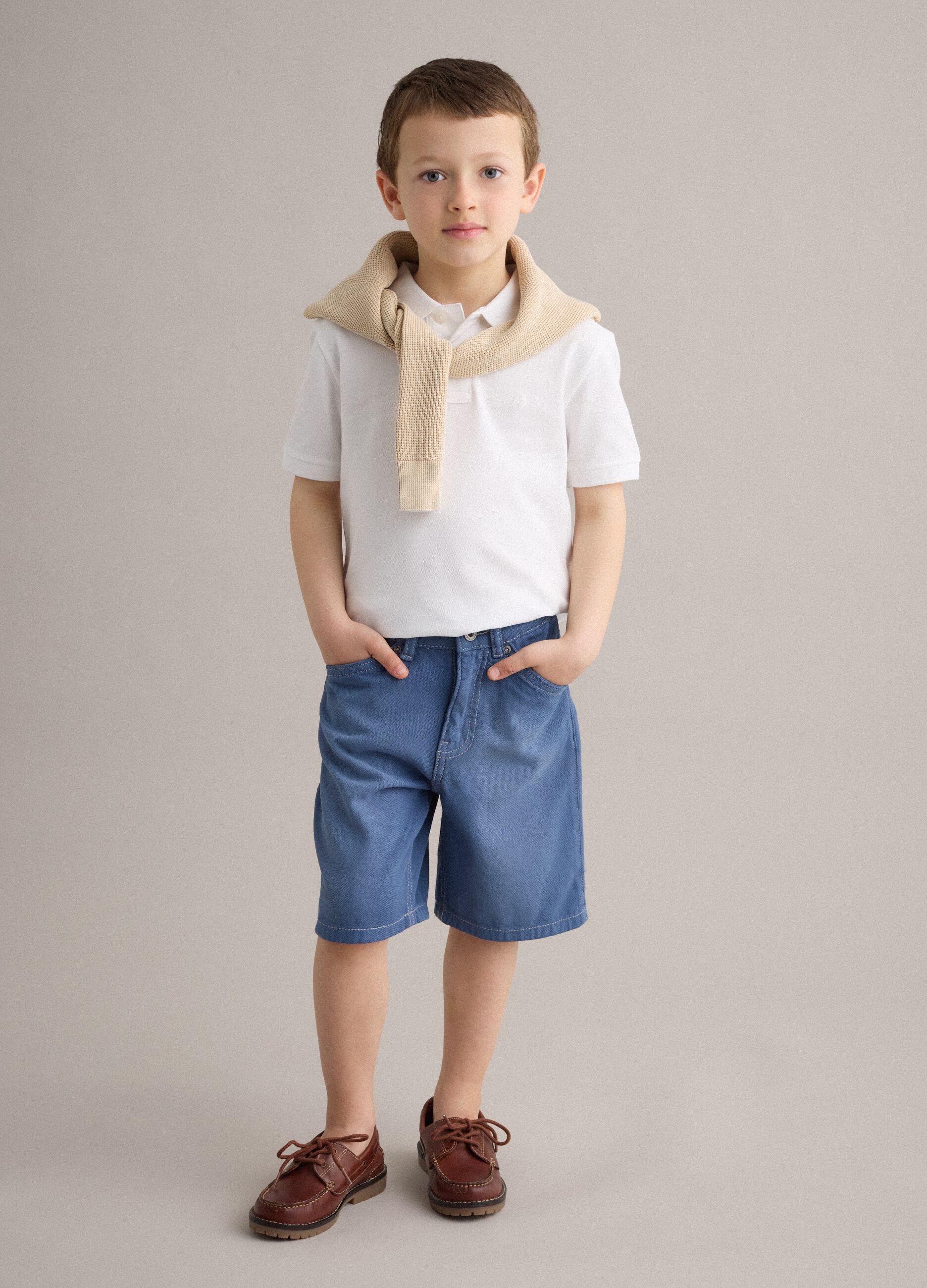 Shorts cargo in denim blu di puro cotone da bambino baggy fit