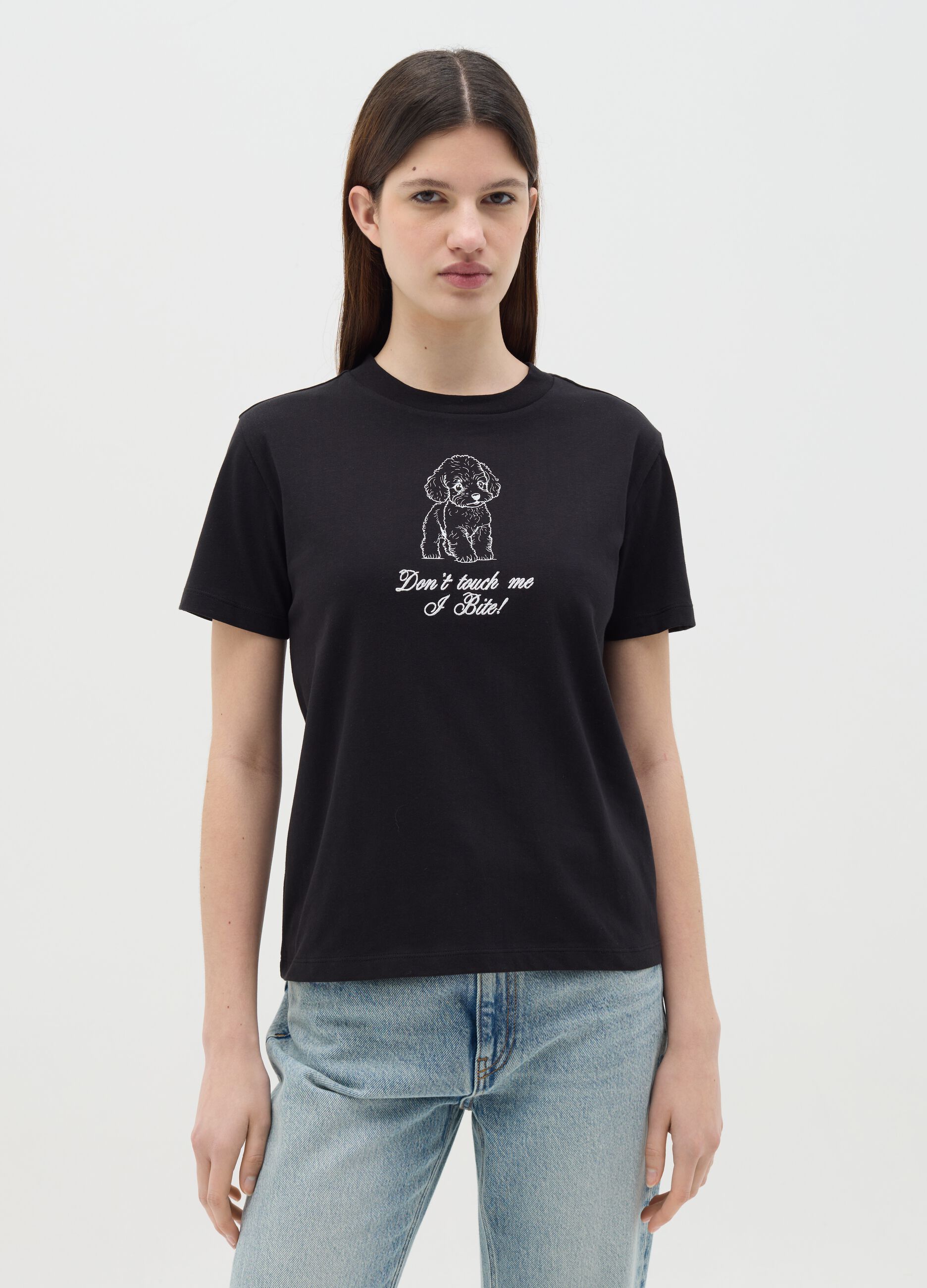Black T-shirt in cotton with "Don't touch me I bite" print