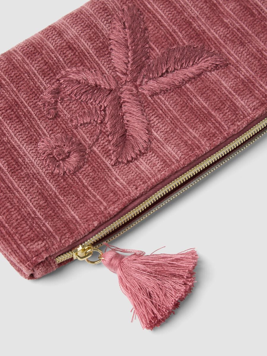 Pochette rosa con ricamo floreale e nappina_2
