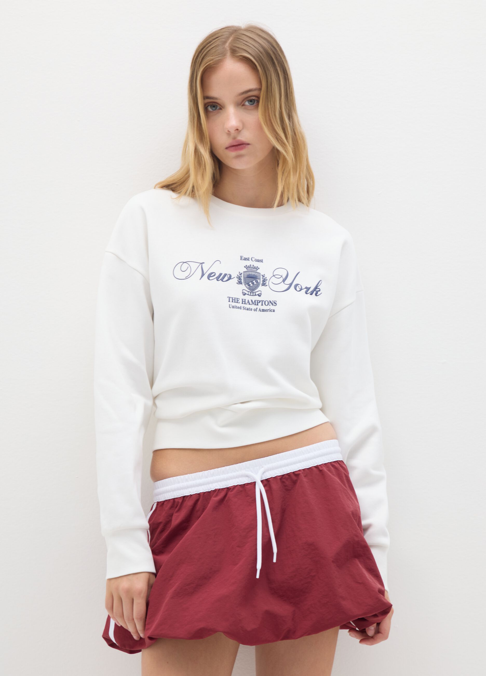 White cotton blend sweatshirt with regular fit