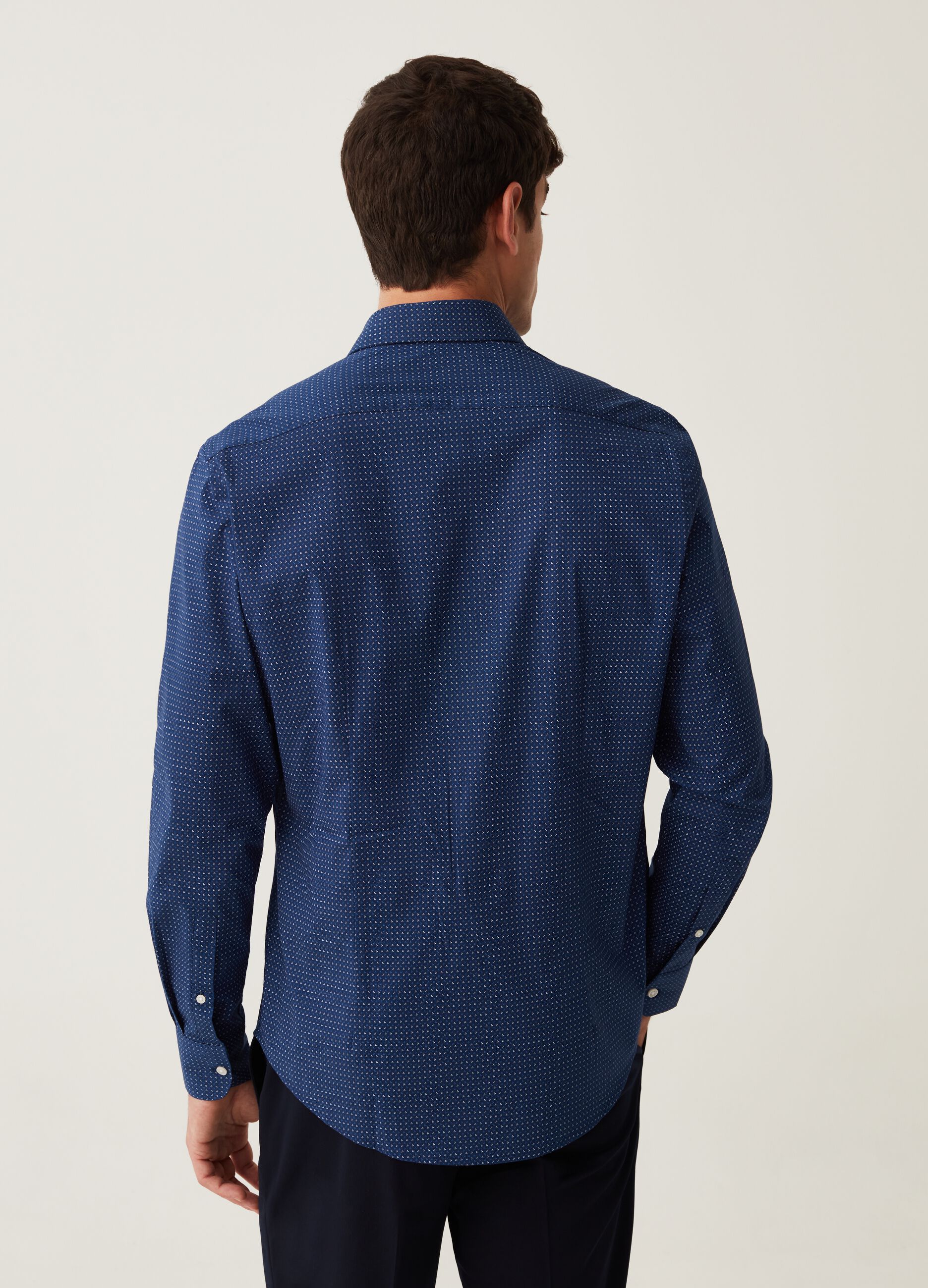Camicia slim fit con micro fantasia_2