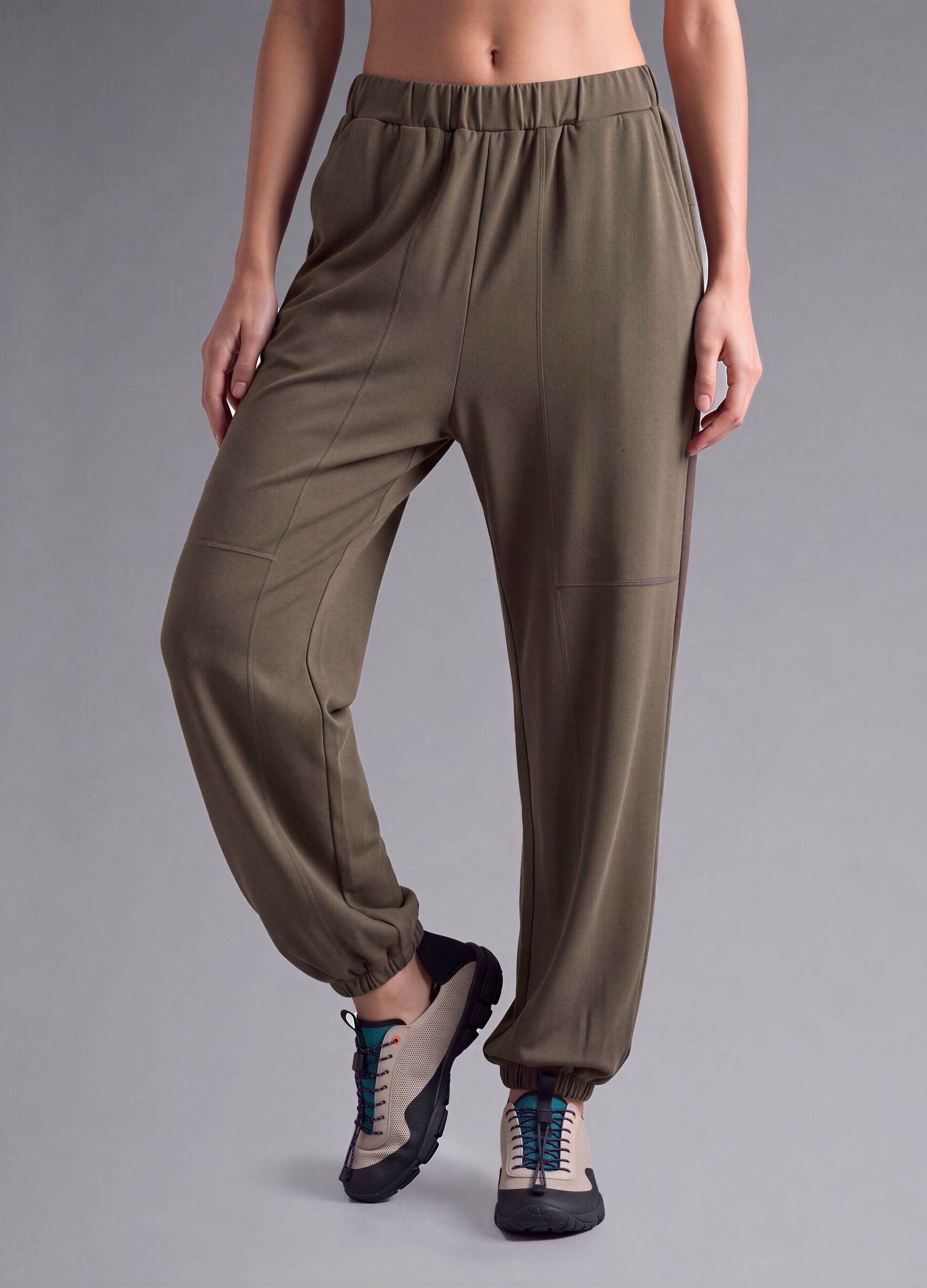 Pantaloni sportivi verdi in viscosa elasticizzato