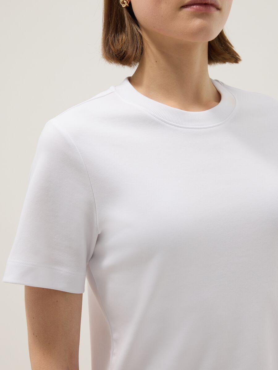White pure cotton T-shirt with relaxed fit_4