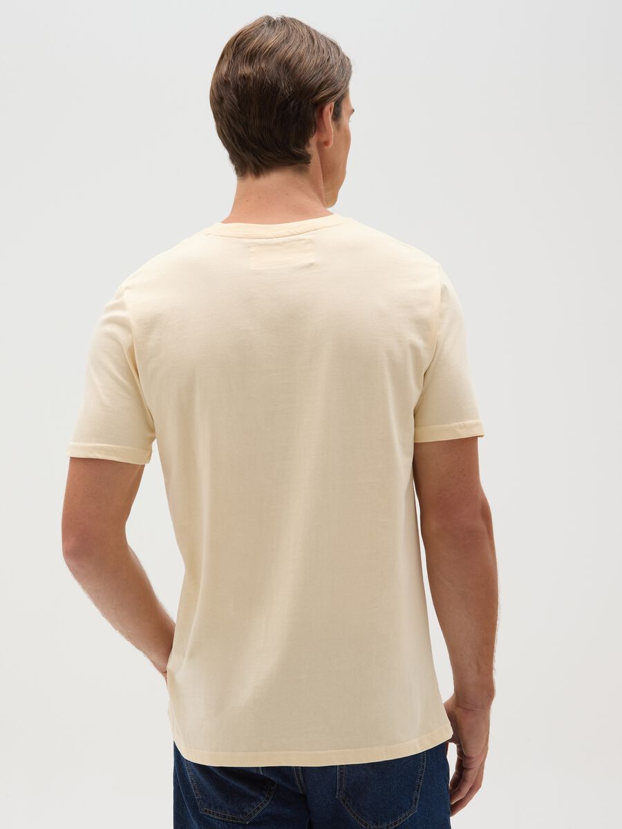 Men's beige pure cotton regular fit t-shirt with print_3