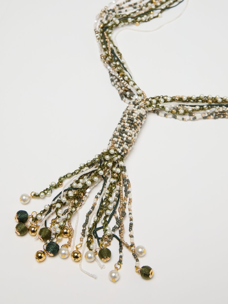 Green and gold multi-string necklace with knot_2
