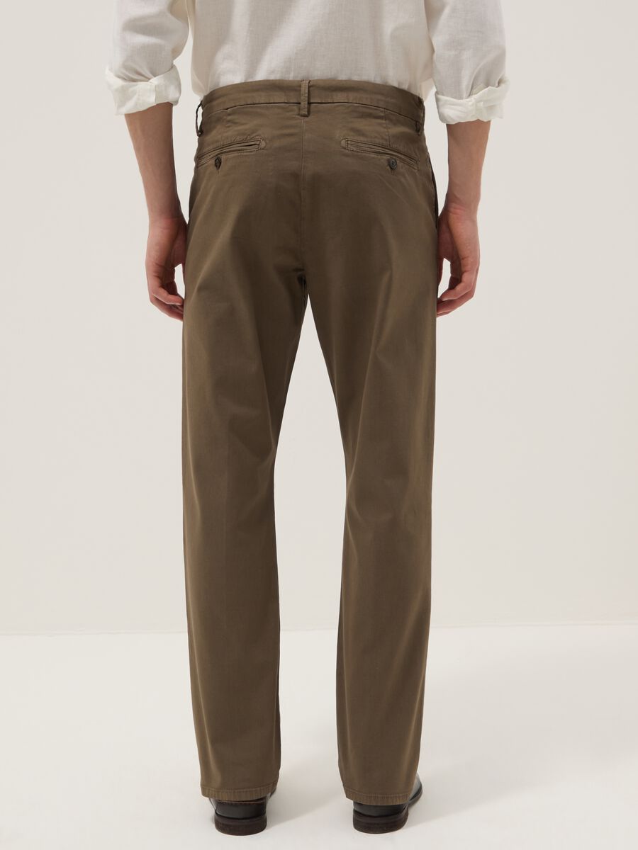 Brown regular-fit stretch cotton chino trousers_2
