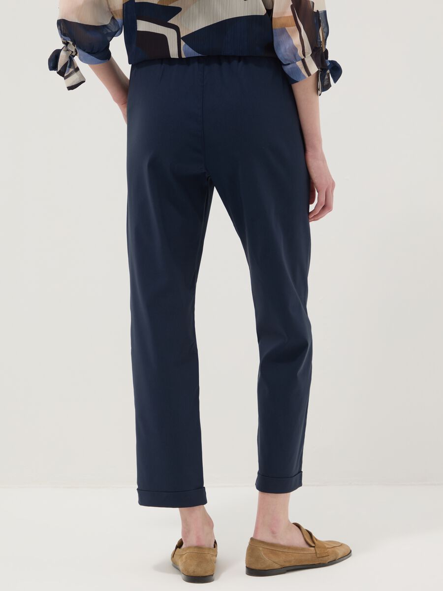 Pantaloni blu in viscosa elasticizzato regular fit_2