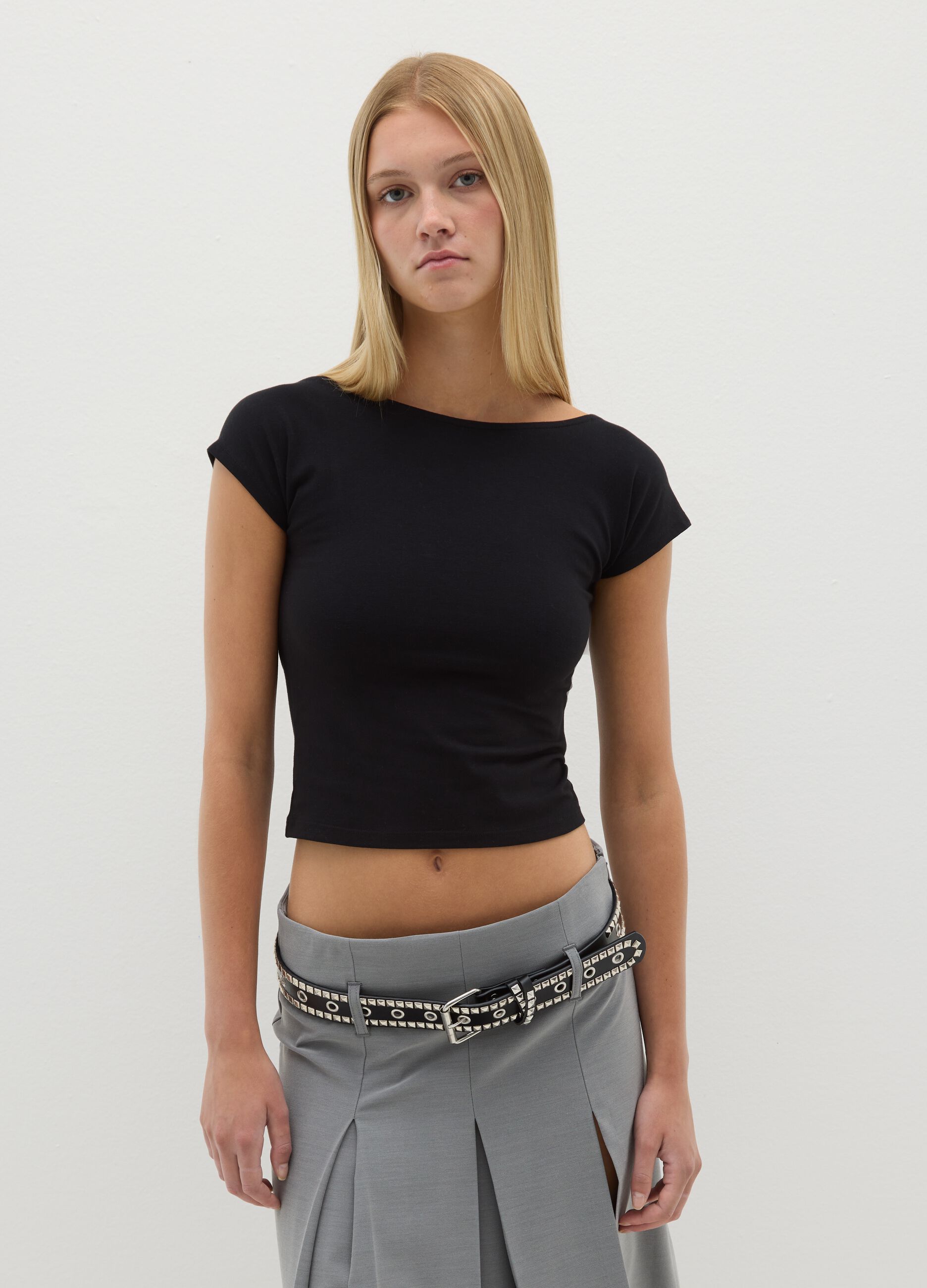 Women's black fitted stretch cotton t-shirt with bow