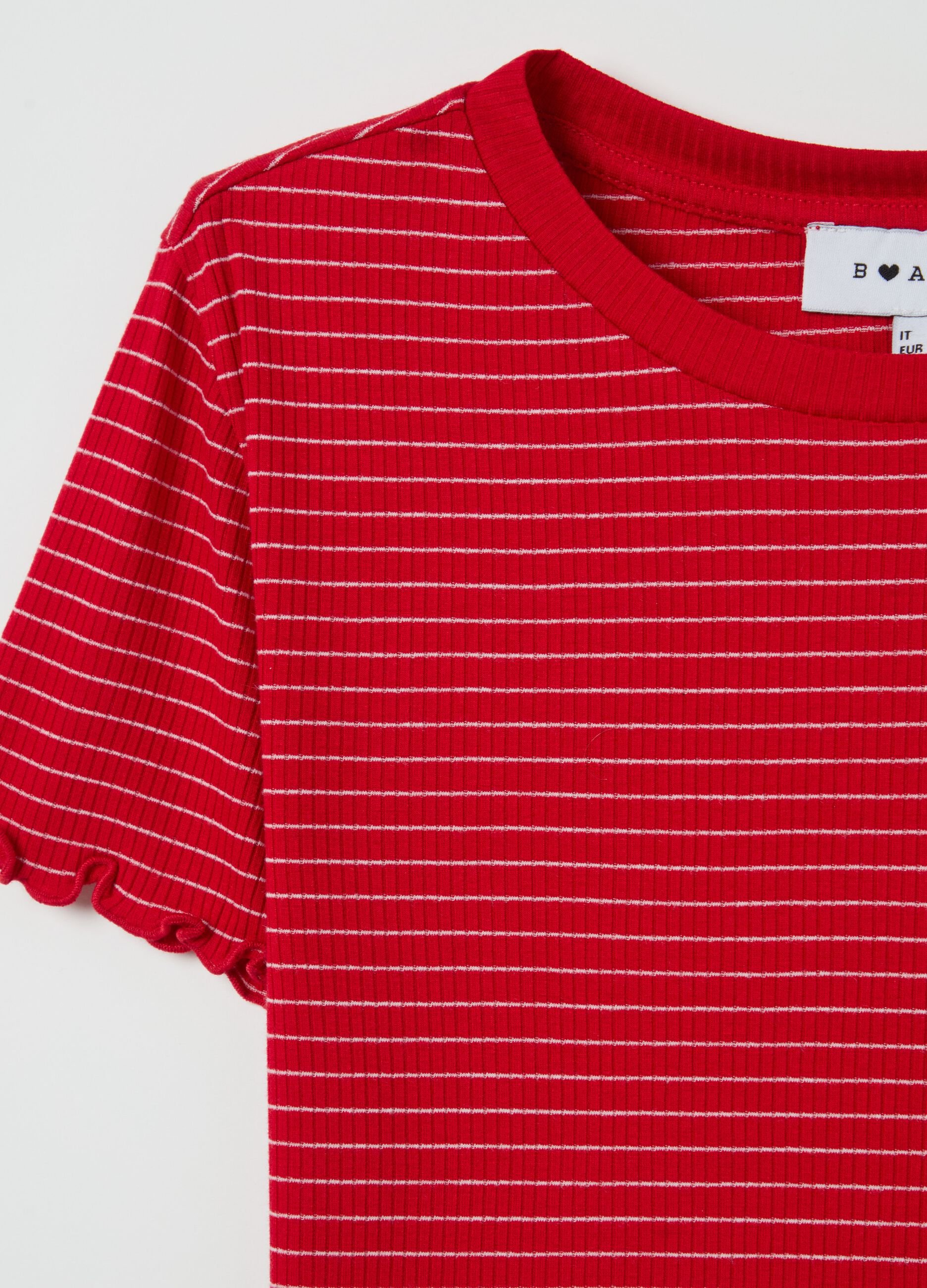 Flat-ribbed T-shirt with wavy edging