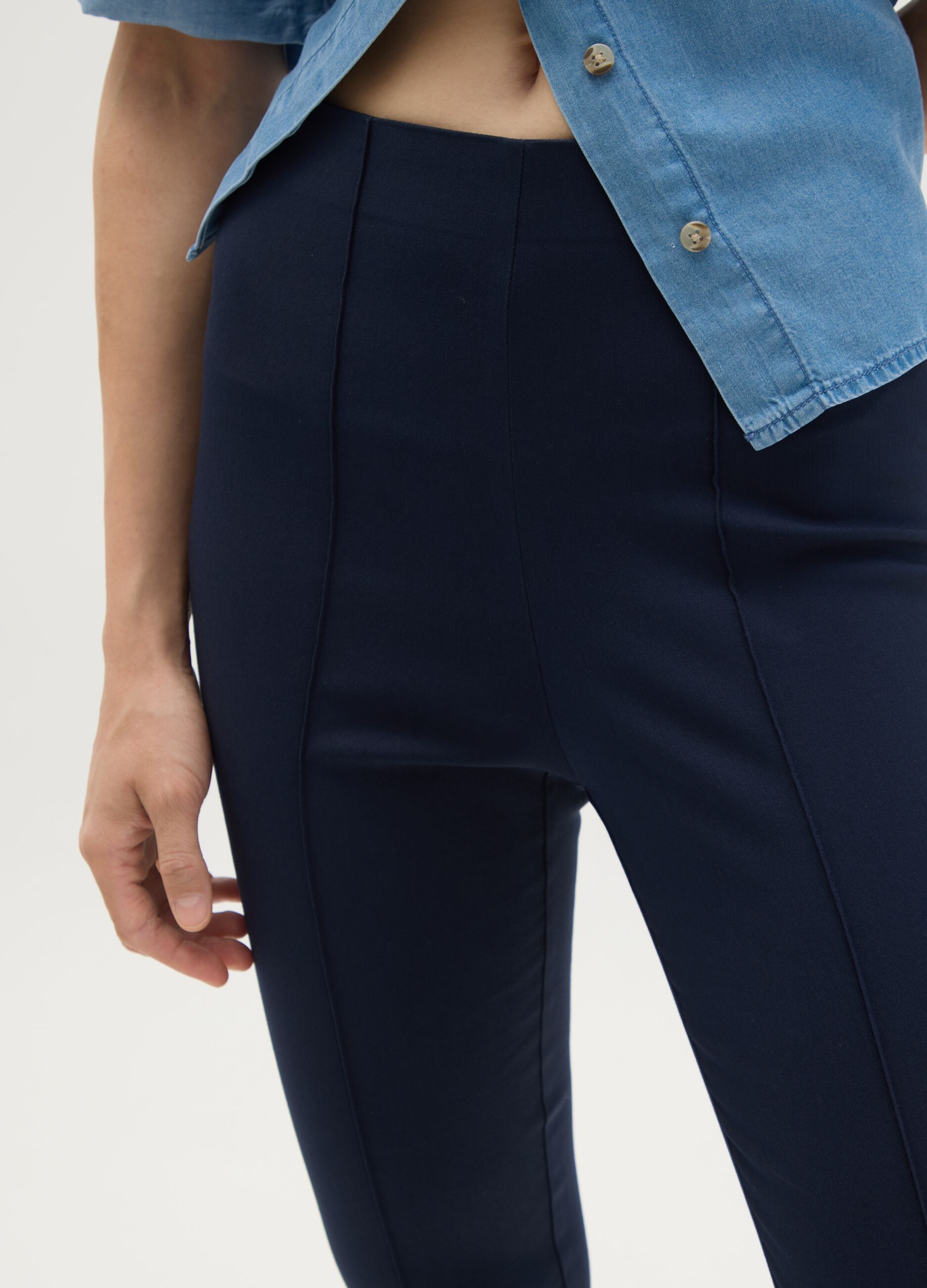 Women's blue viscose blend regular fit trousers