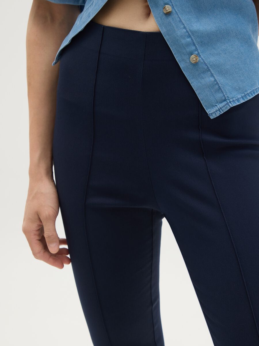 Women's blue viscose blend regular fit trousers_2