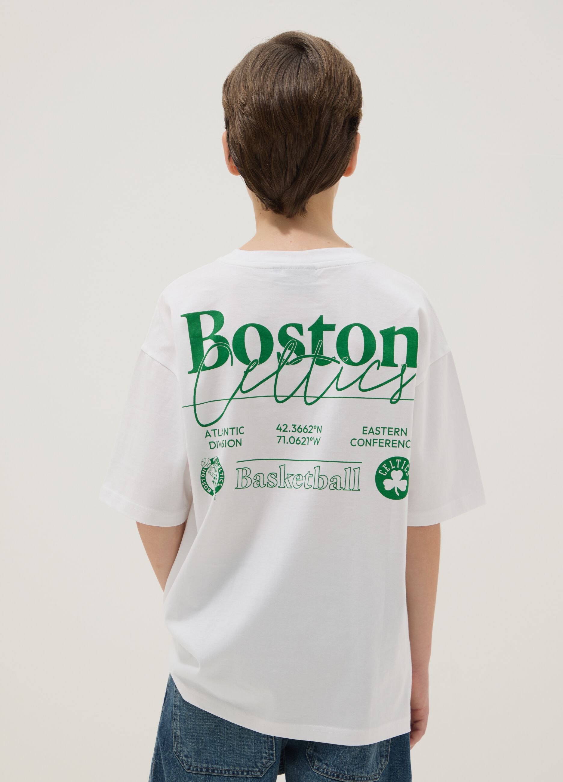 Children's white pure cotton oversized t-shirt with Boston Celtics logo