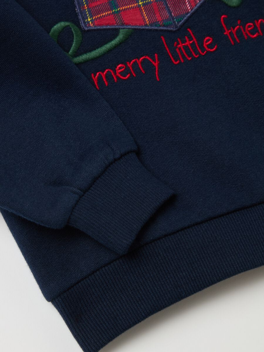 Sweatshirt with "Merry Little Friend" embroidery_2