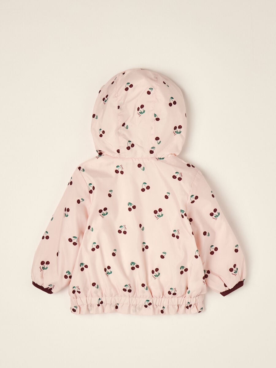 Giacca rosa imbottita con cappuccio e stampa ciliegie_2