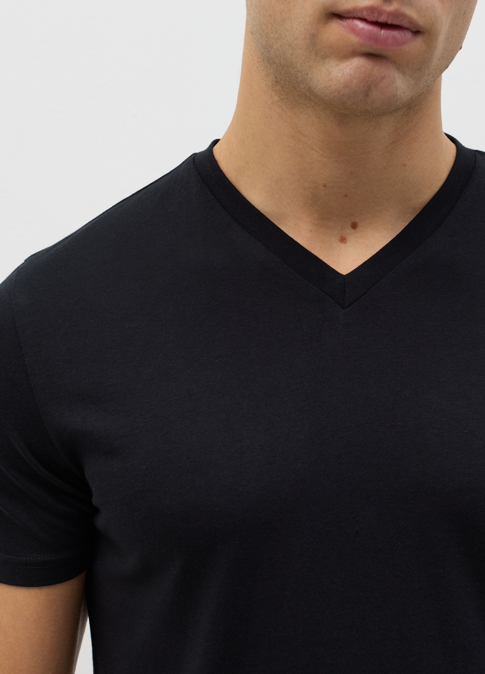 Organic cotton undershirt with V neck