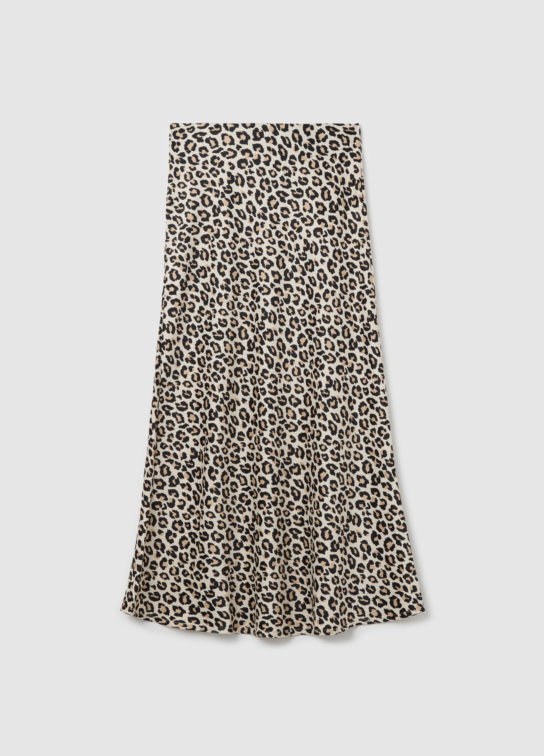 Long skirt in animal print satin