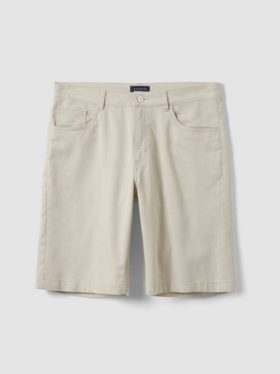 Beige stretch-cotton five-pocket Bermuda shorts_4