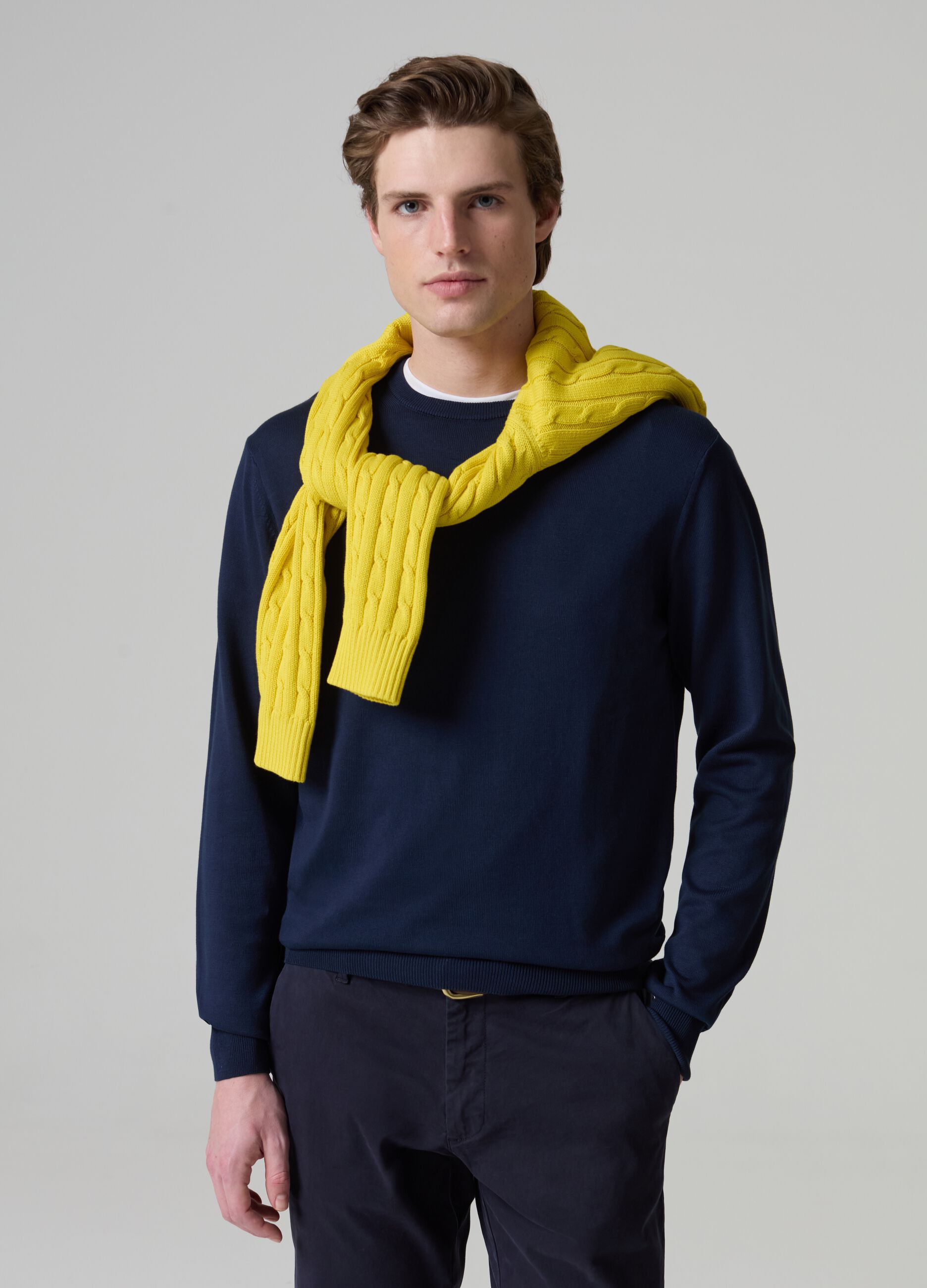 Cotton pullover with round neck