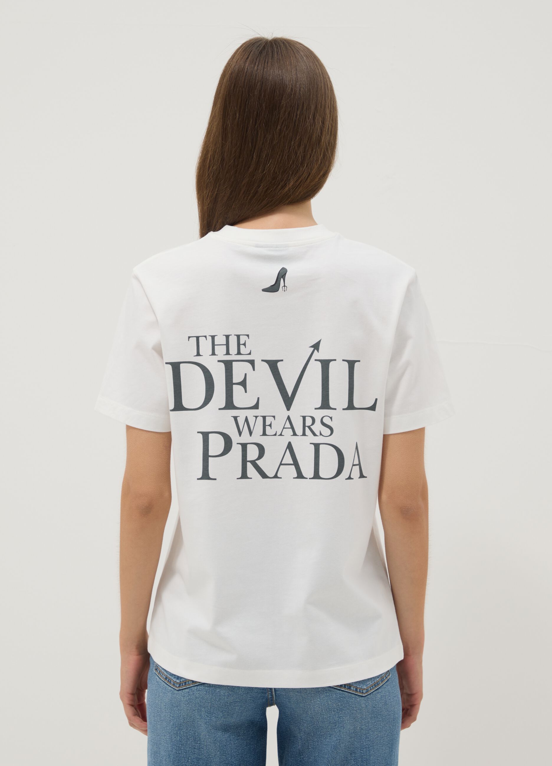 White pure cotton T-shirt with "The Devil Wears Prada" print, oversized fit
