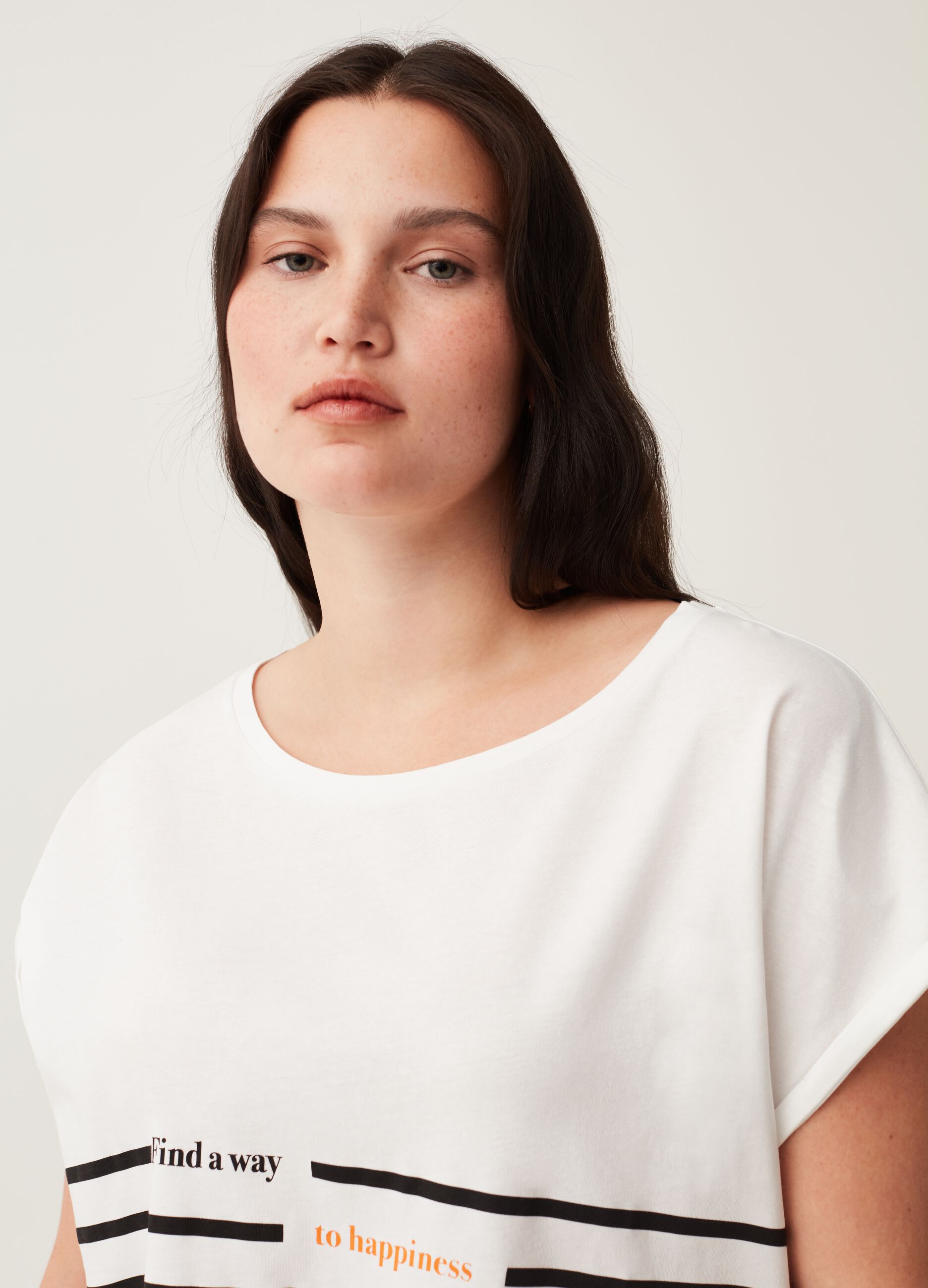 T-shirt con stampa righe e lettering Curvy MYA_1