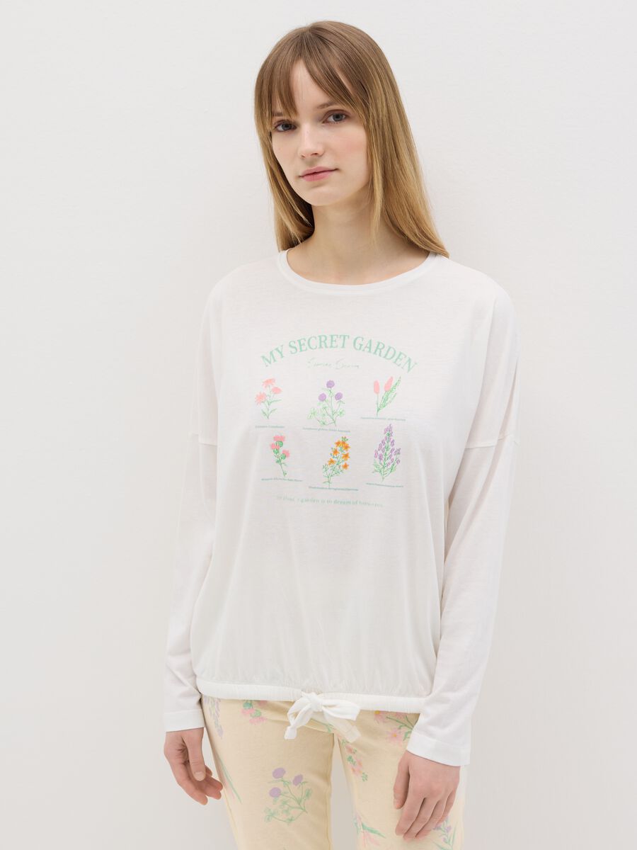 Long pyjamas with drawstring and flowers print_1