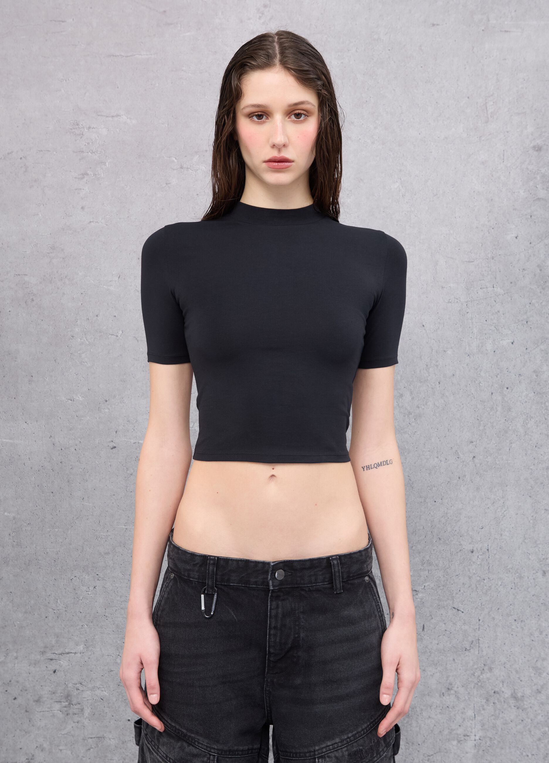 Mockneck Black T-shirt