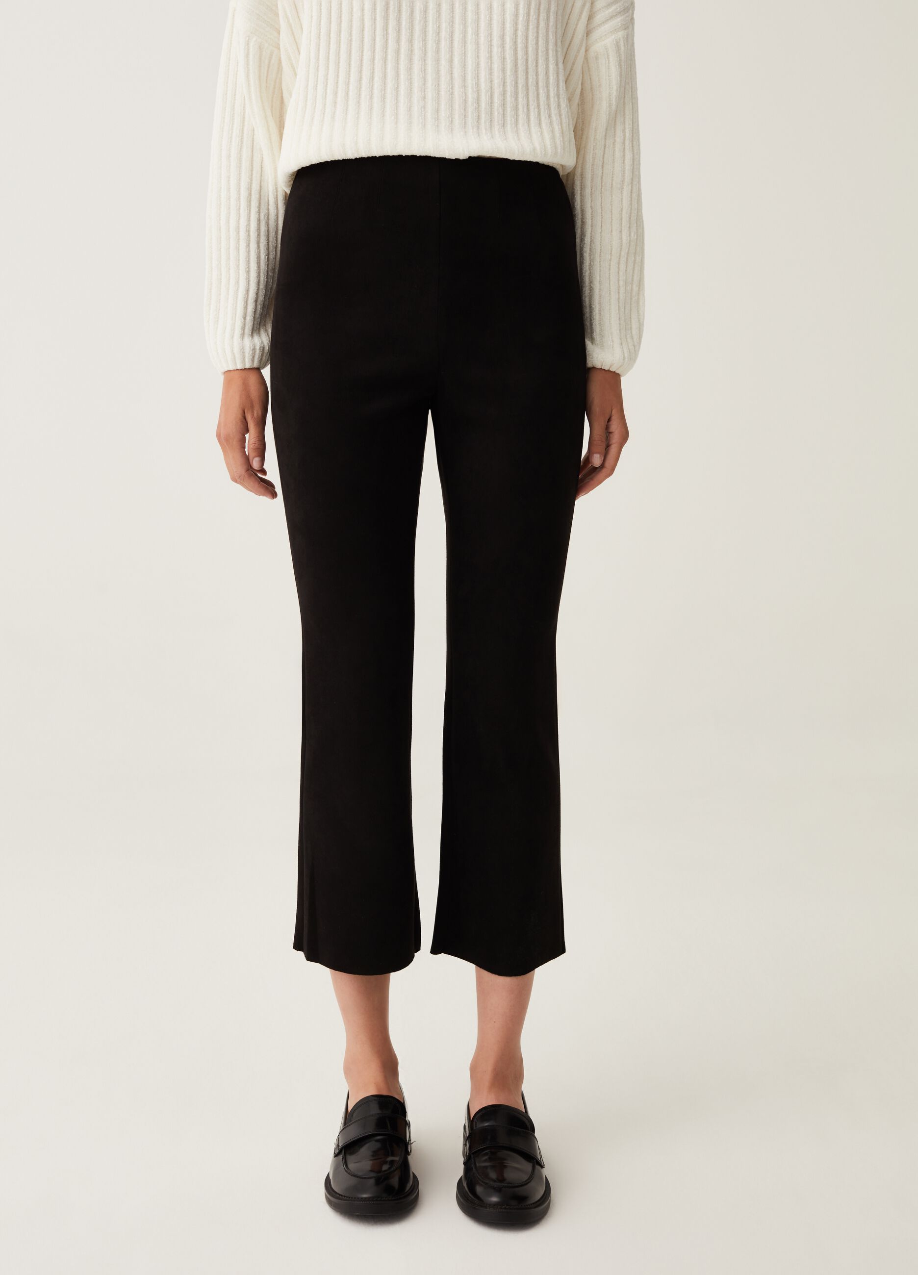 Leggings cropped flare fit scamosciati