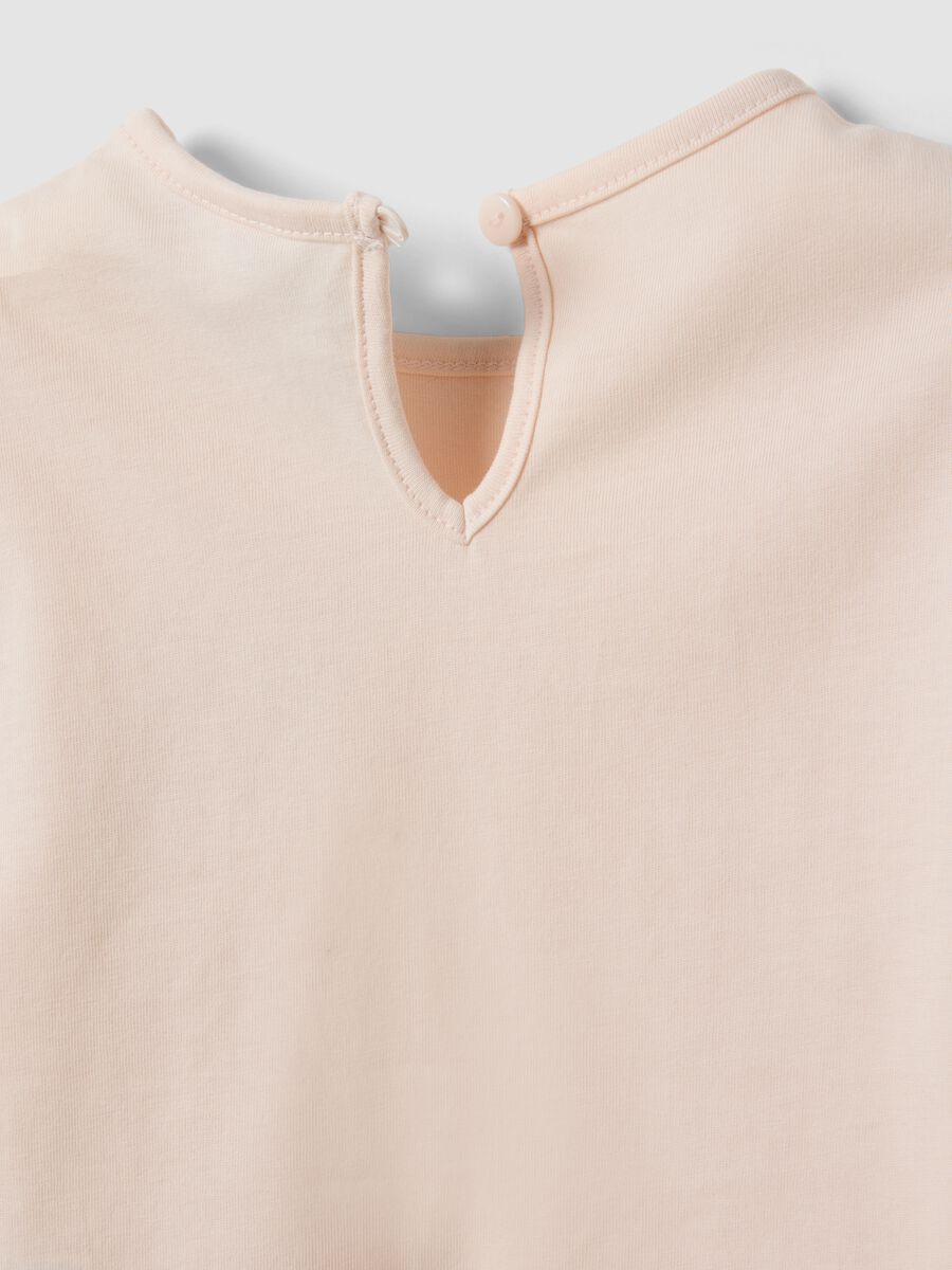 Orange organic cotton T-shirt with leopard print for baby girl_3