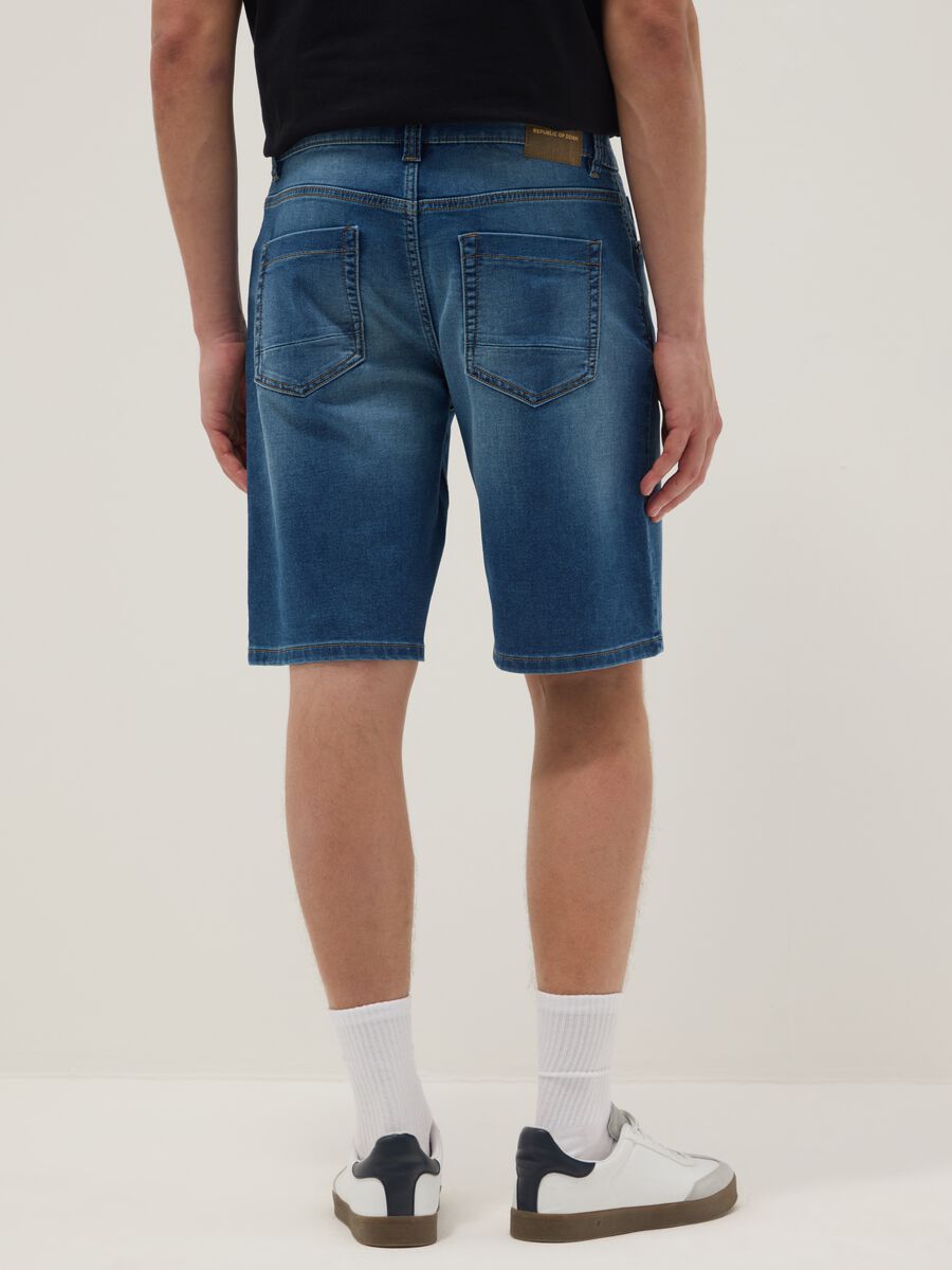 Blue stretch cotton-blend denim shorts, regular fit_2