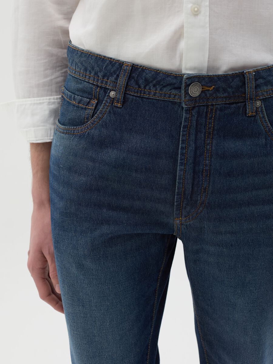Regular-fit jeans with five pockets_2
