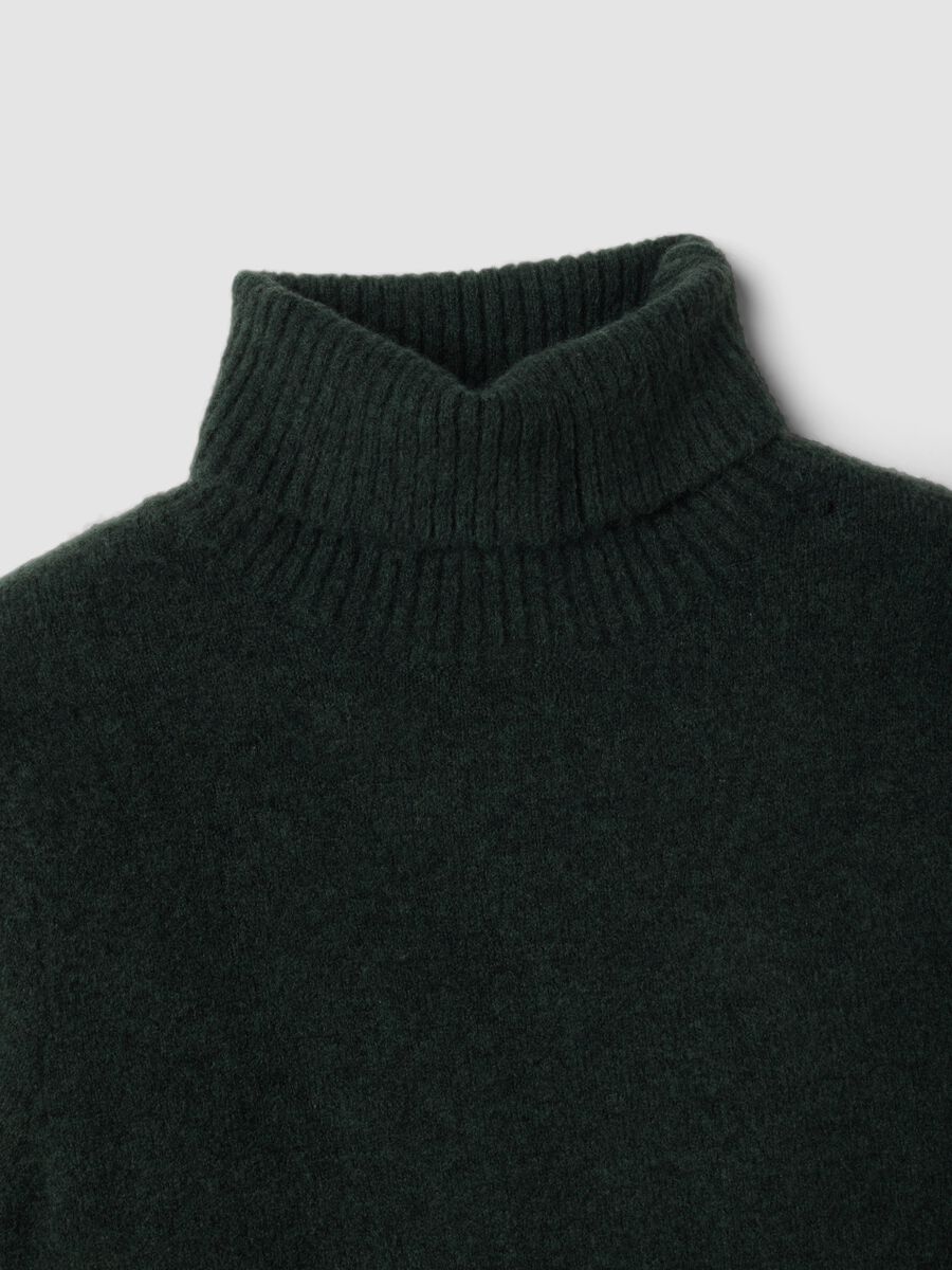 Maglia verde dolcevita in viscosa elasticizzata_5
