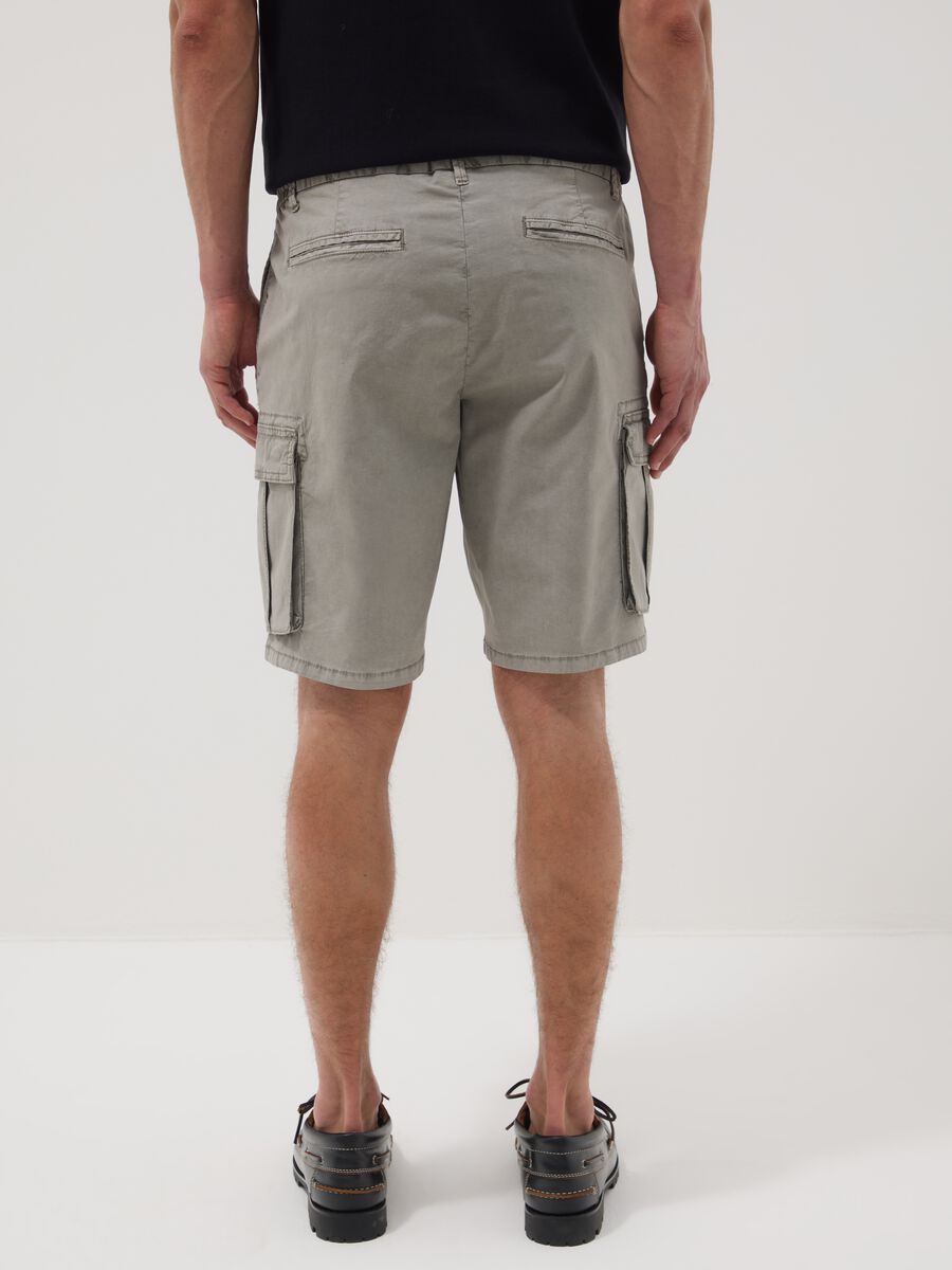 Grey stretch cotton cargo shorts_2