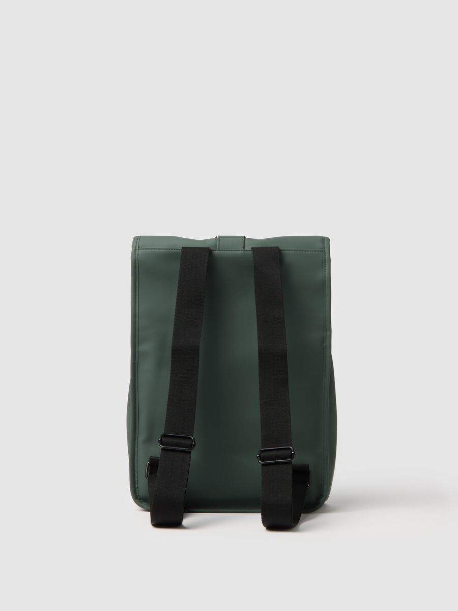Zaino verde con chiusura a clip_1