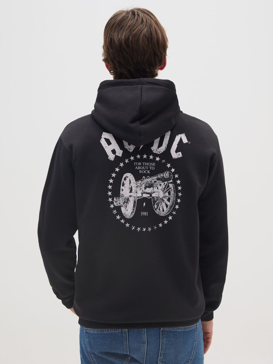 Black full zip hoodie_2