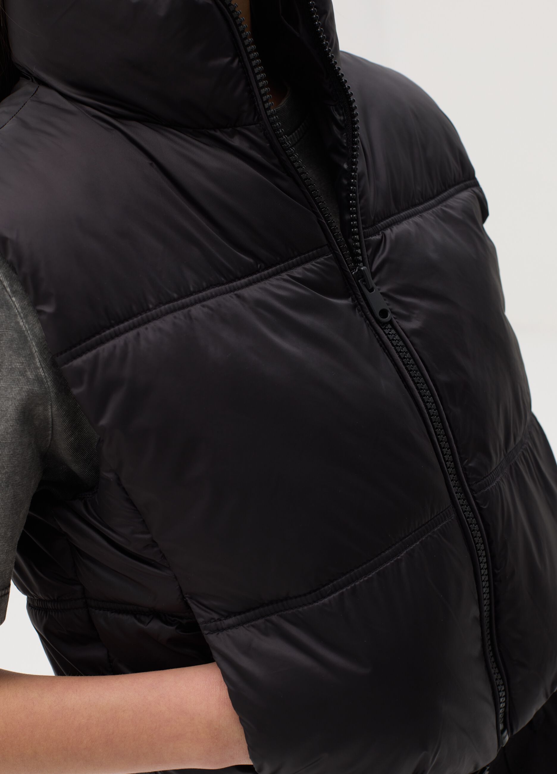 Quilted gilet in water-repellent fabric