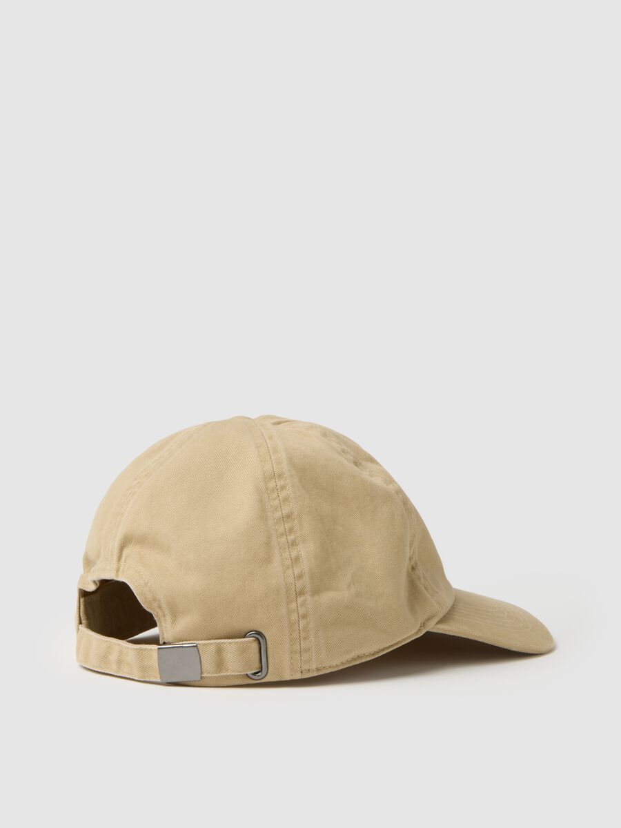 Baseball cap with Athletics logo embroidery_1