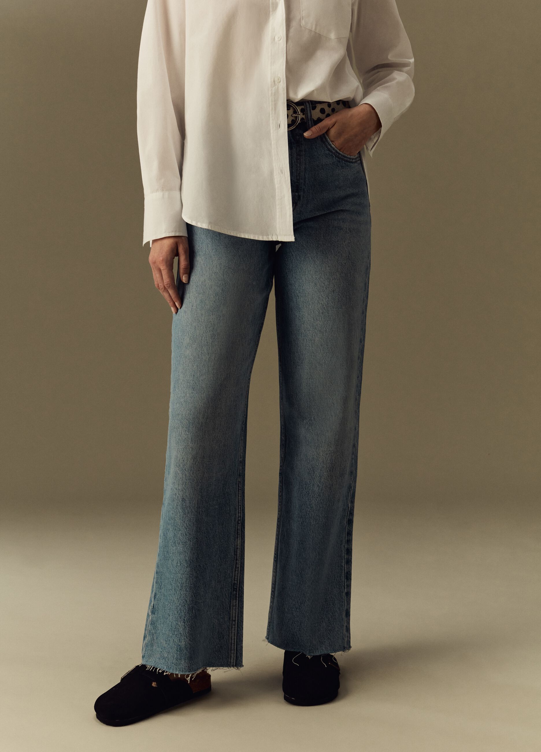 Jeans straight fit con orlo a vivo_1