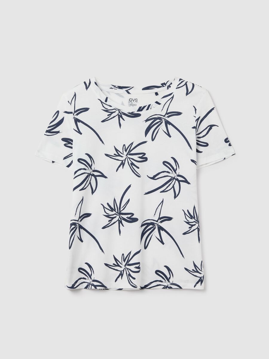 White T-shirt with floral print_4