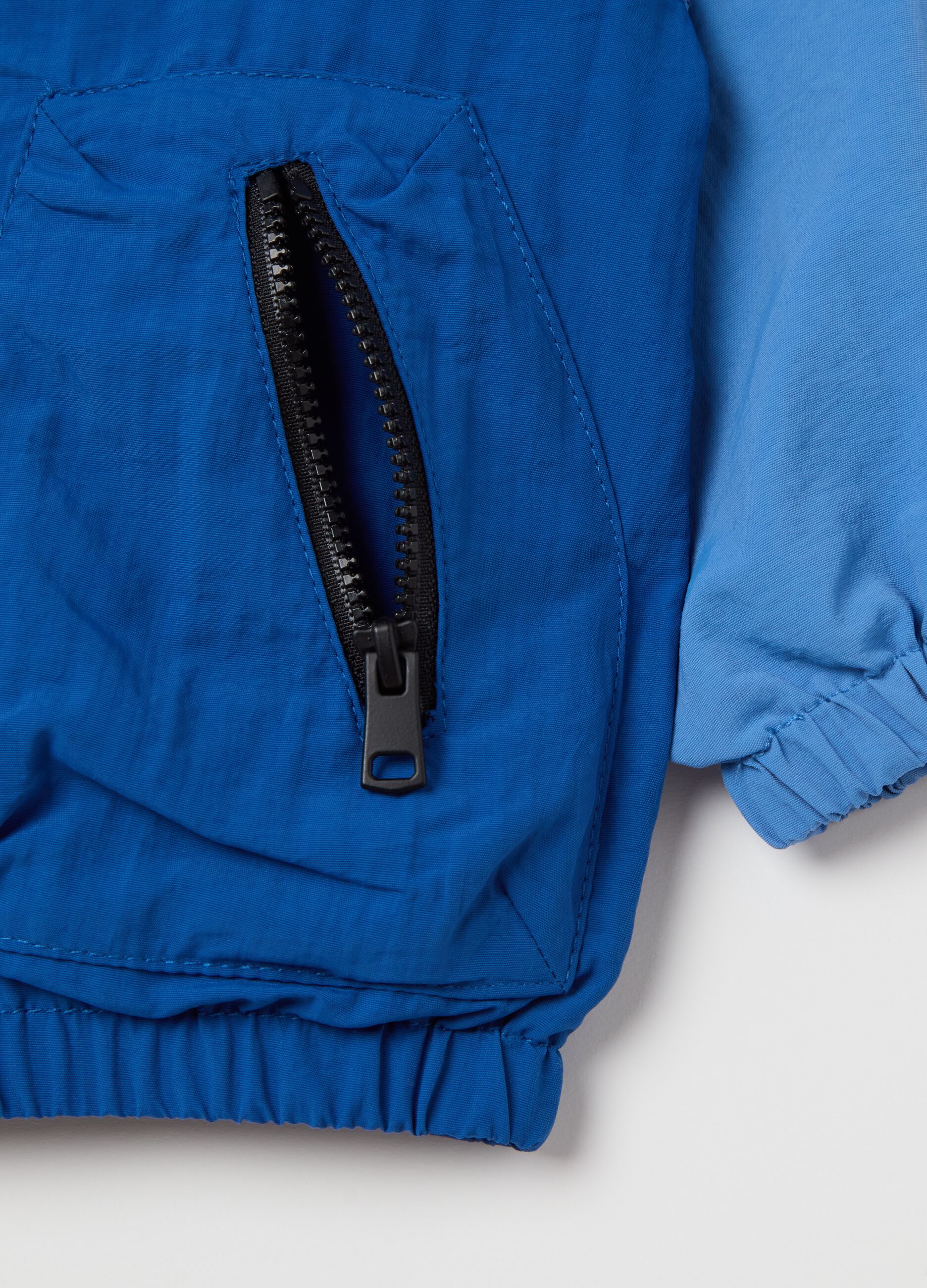 Full-zip two-tone jacket with hood
