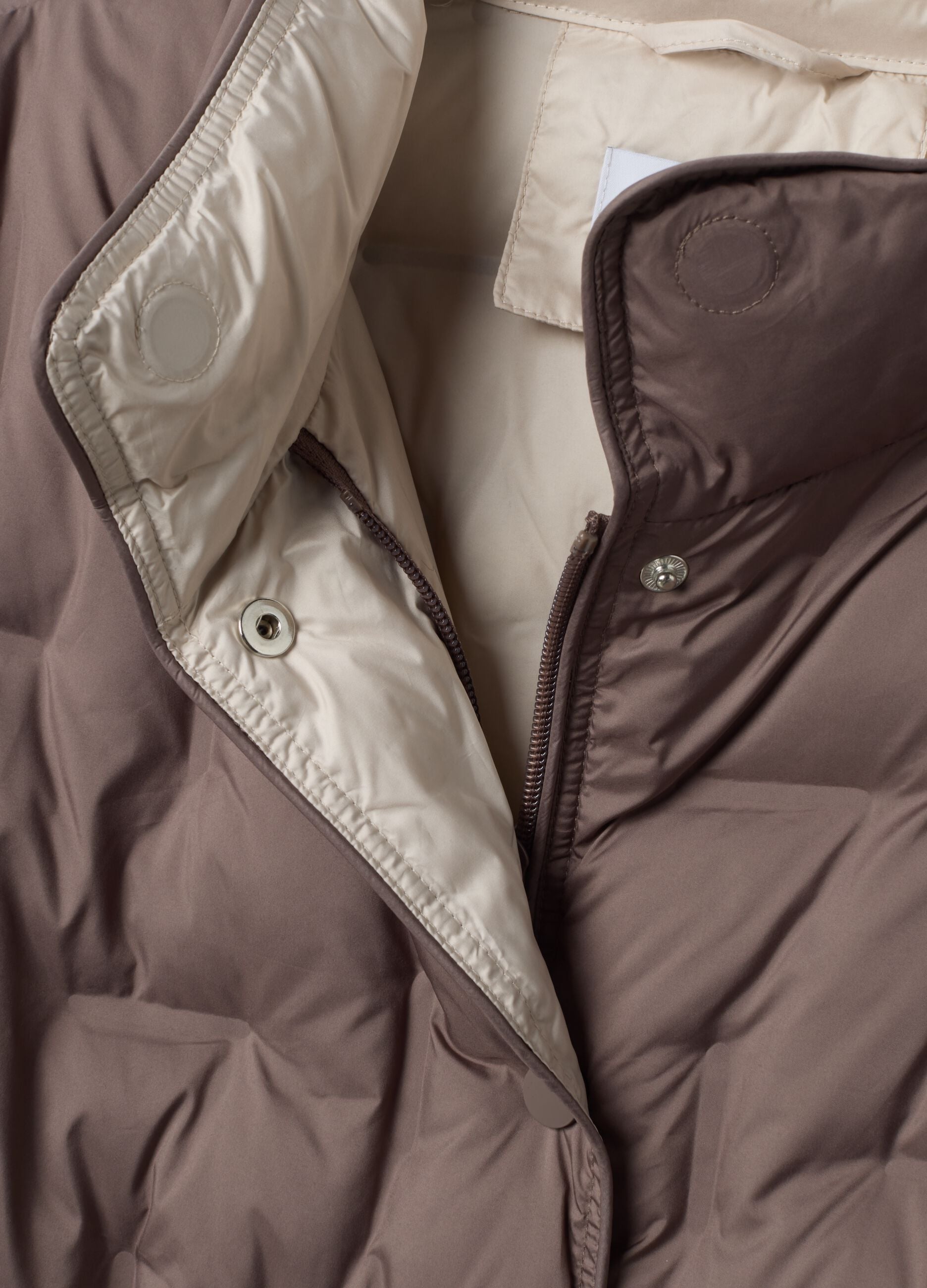 Giacca imbottita sabbia regular fit con collo alto