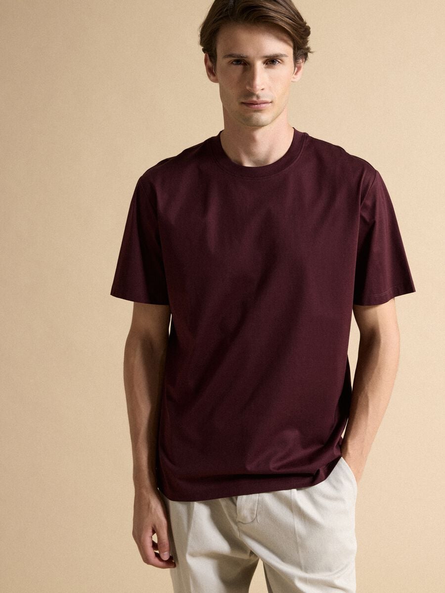 T-shirt rossa in jersey di puro cotone con girocollo relaxed fit_0