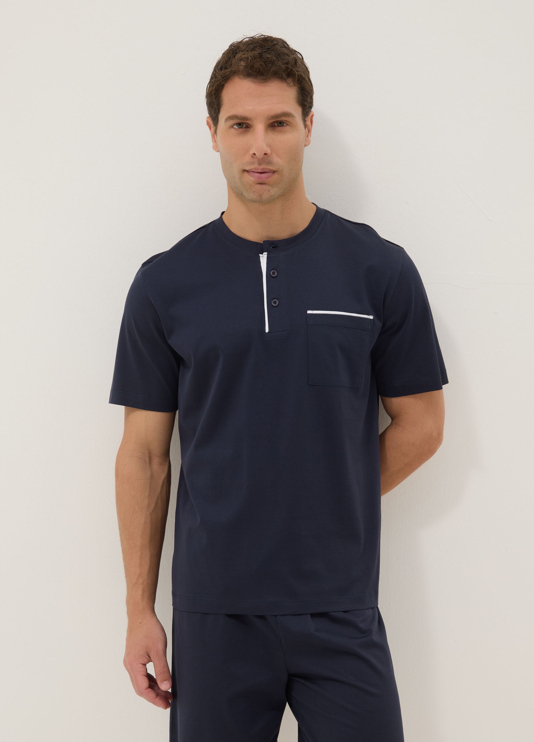Regular fit short blue cotton pyjamas with Henley collar