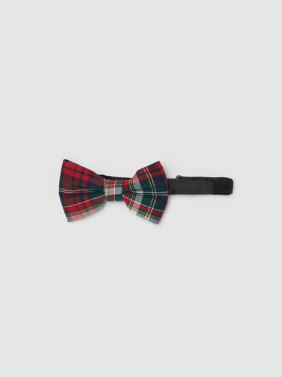 Bow tie in tartan patterned flannel_0