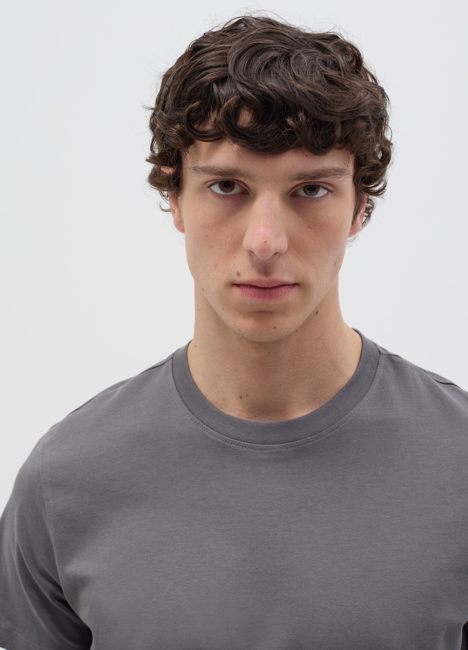 Relaxed-fit T-shirt with round neck