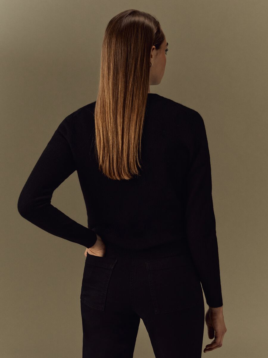 Pullover girocollo in cashmere_2