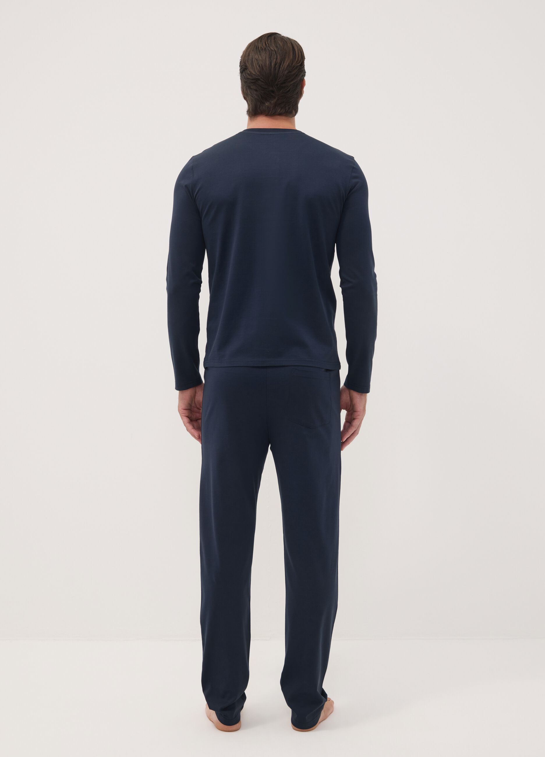 Pigiama blu in puro cotone organico con scollo serafino regular fit