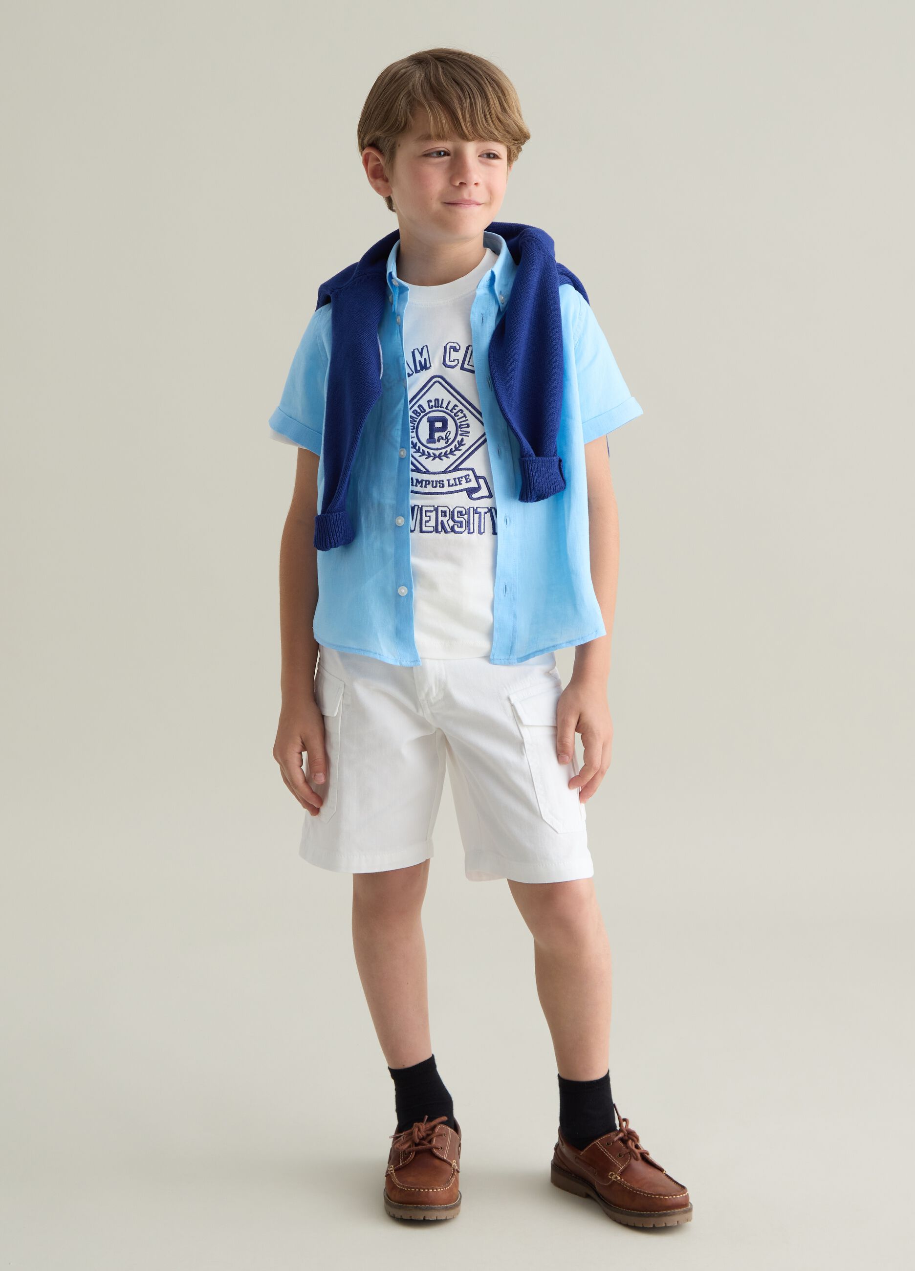 Children's white regular fit cotton cargo bermuda shorts with side pockets