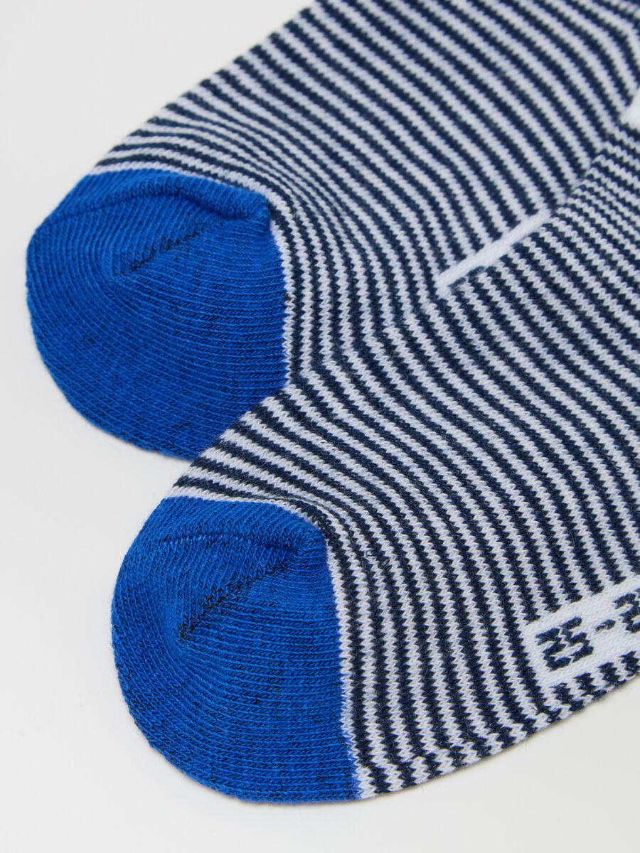 Seven-pair pack stretch shoe liners with striped pattern_1