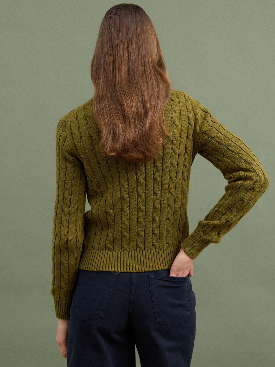 Maglia verde in puro cotone a trecce con girocollo_3