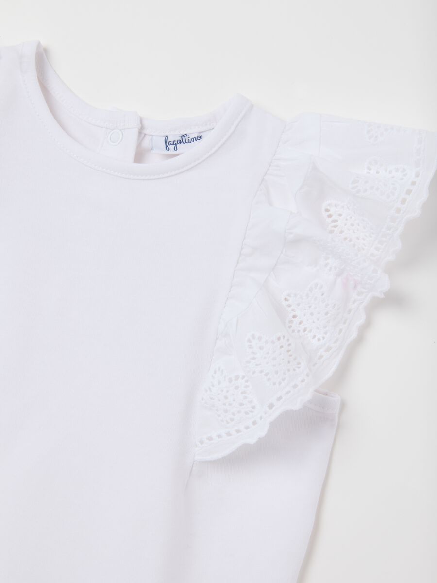 White regular fit baby girl cotton t-shirt with ruffles_2